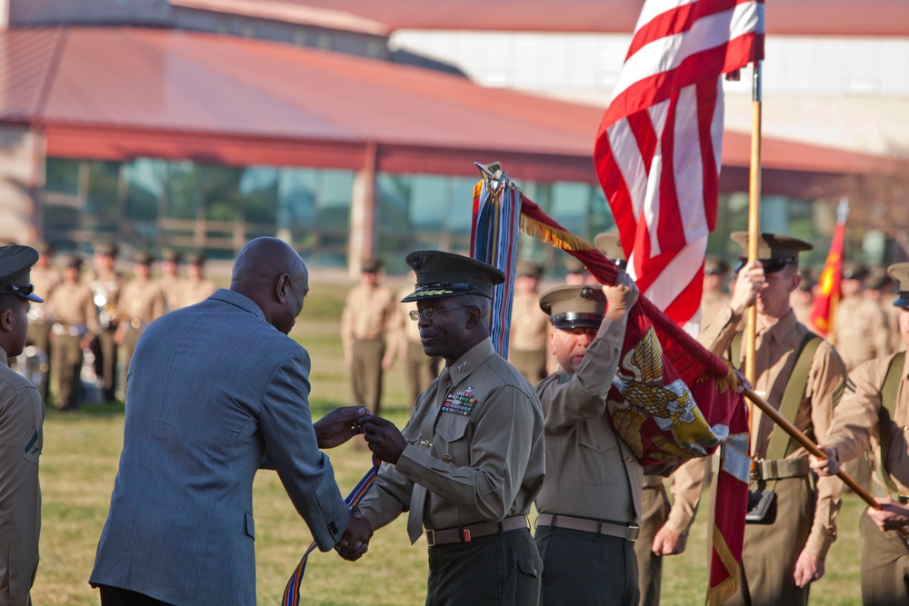 Marines, Veterans rededicate First Marine Division Colors