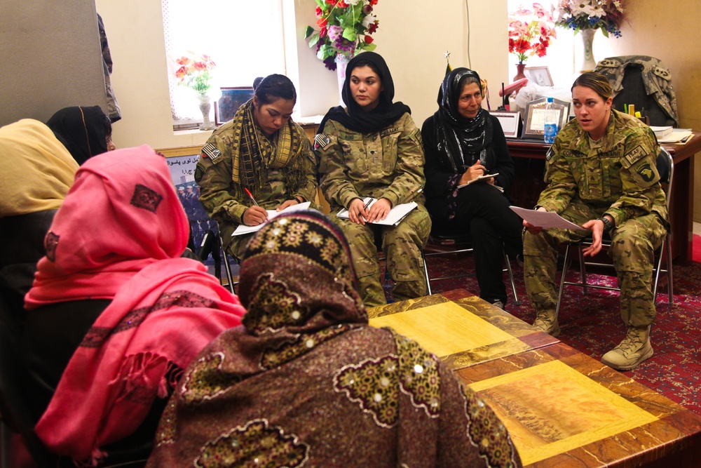 Female engagement team and Afghan Border Patrol meeting