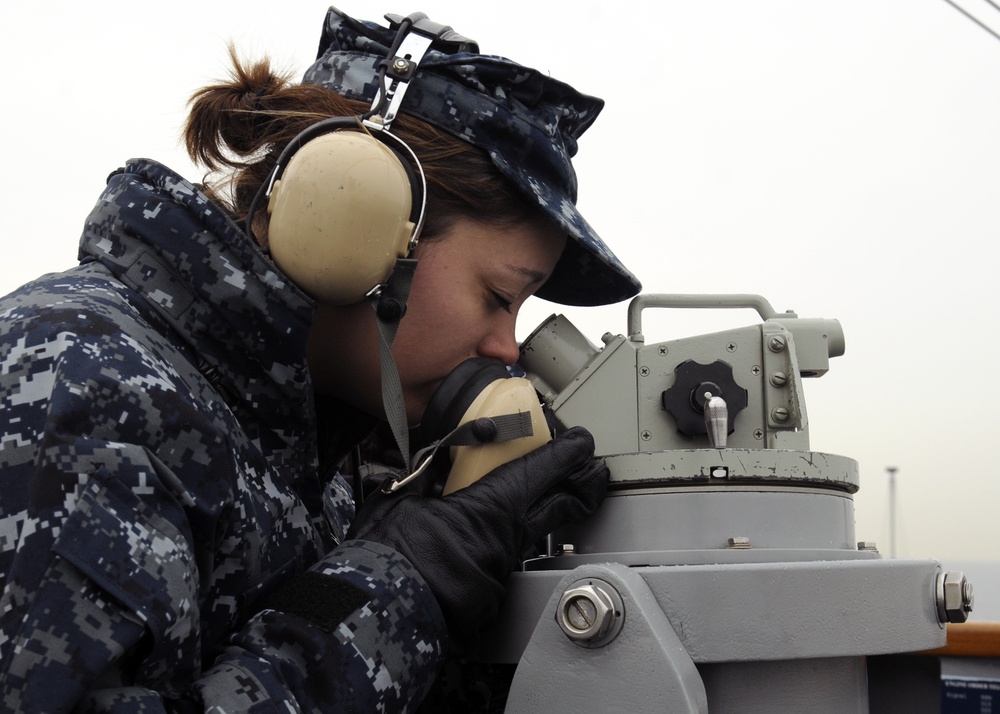 Live-fire/sea and anchor exercise aboard USS Blue Ridge