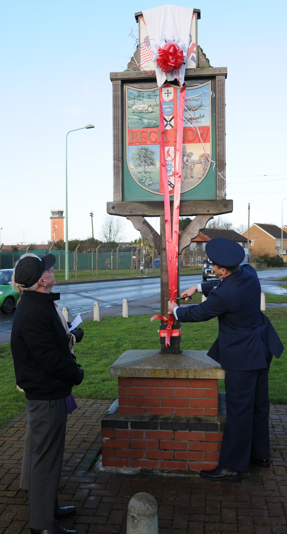 RAF Mildenhall, BAC members unveil new Beck Row sign