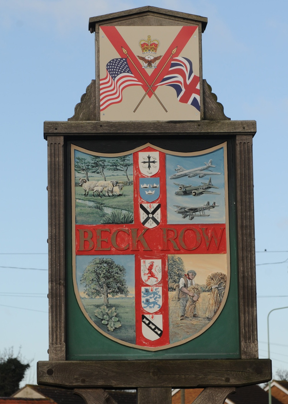 RAF Mildenhall, BAC members unveil new Beck Row sign