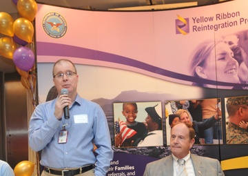 Houston Veterans Administration speaks with soldiers' families