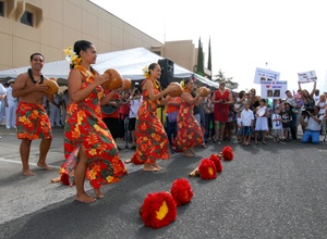 Hawaiian performers put on holiday concert for MCAS Iwakuni (Radio)