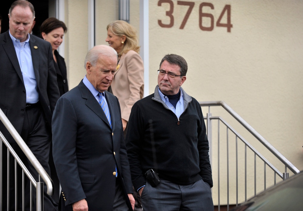 Biden and Carter visit Landstuhl Regional Medical Center