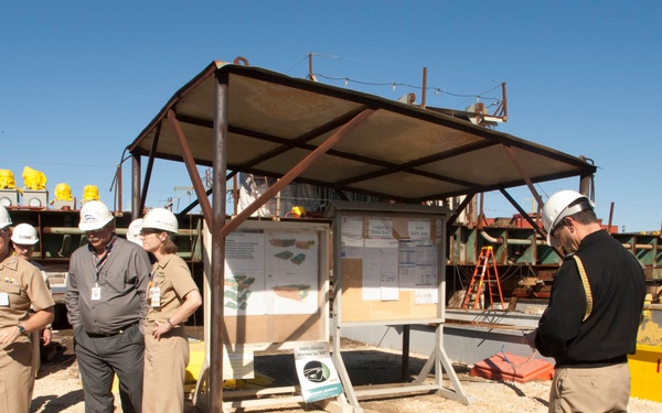 Roughead visits shipyard in New Orleans