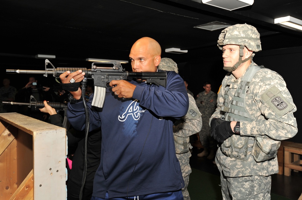 MLB players visit Grafenwoehr/Vilseck military community
