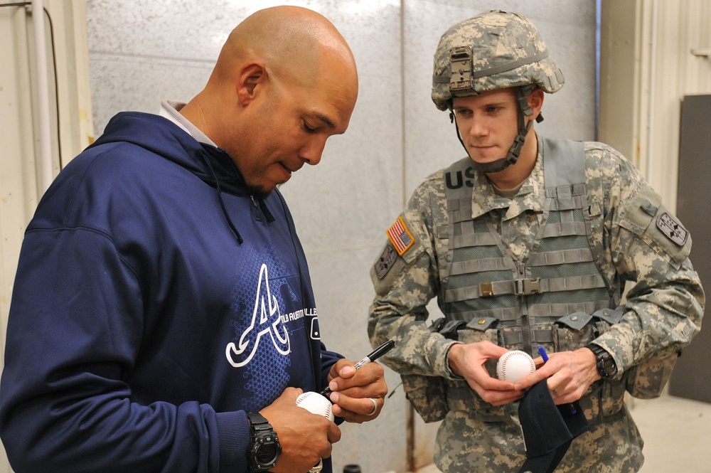 MLB players visit Grafenwoehr/Vilseck military community