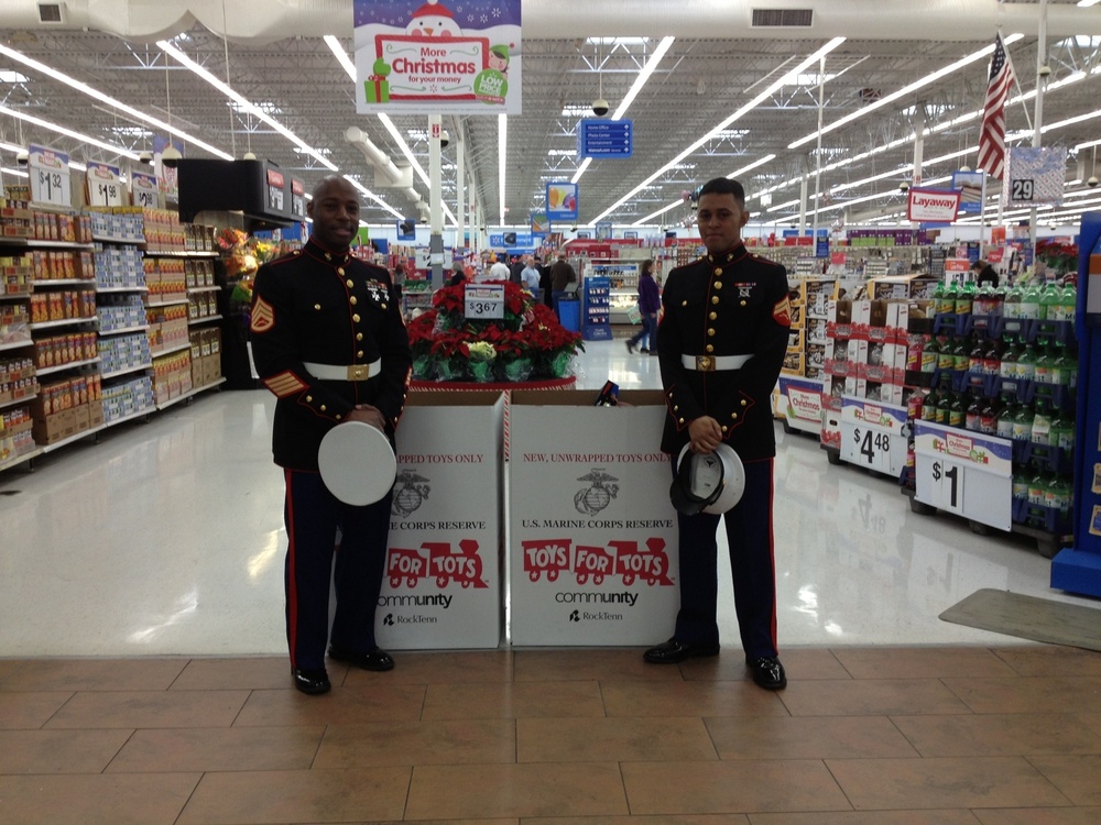 Marine awarded for participation in Toys for Tots