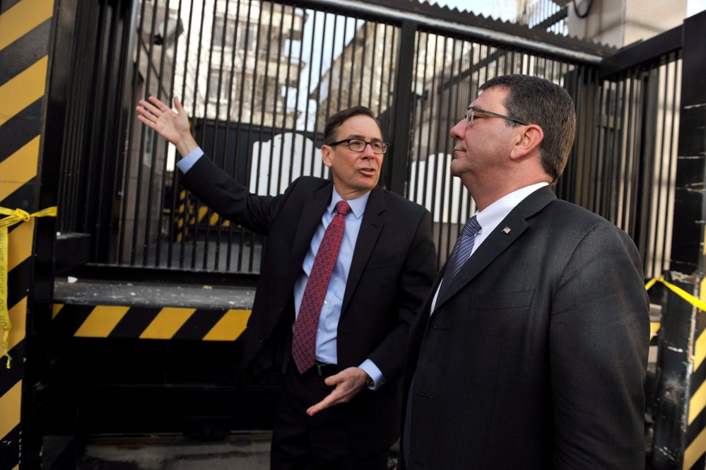 Deputy defense secretary visits Turkey