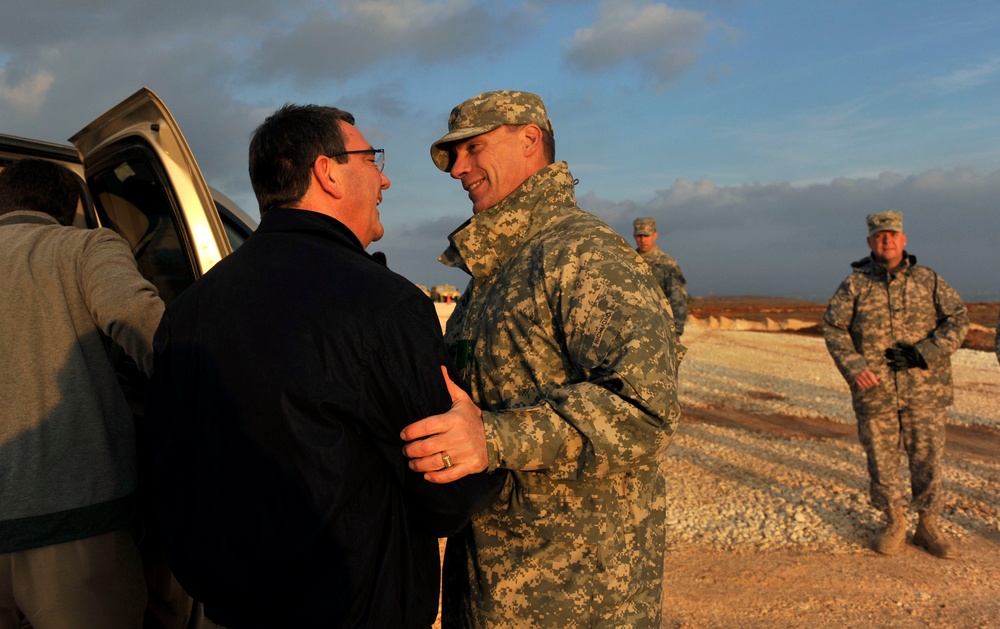 Deputy defense secretary visits Turkey