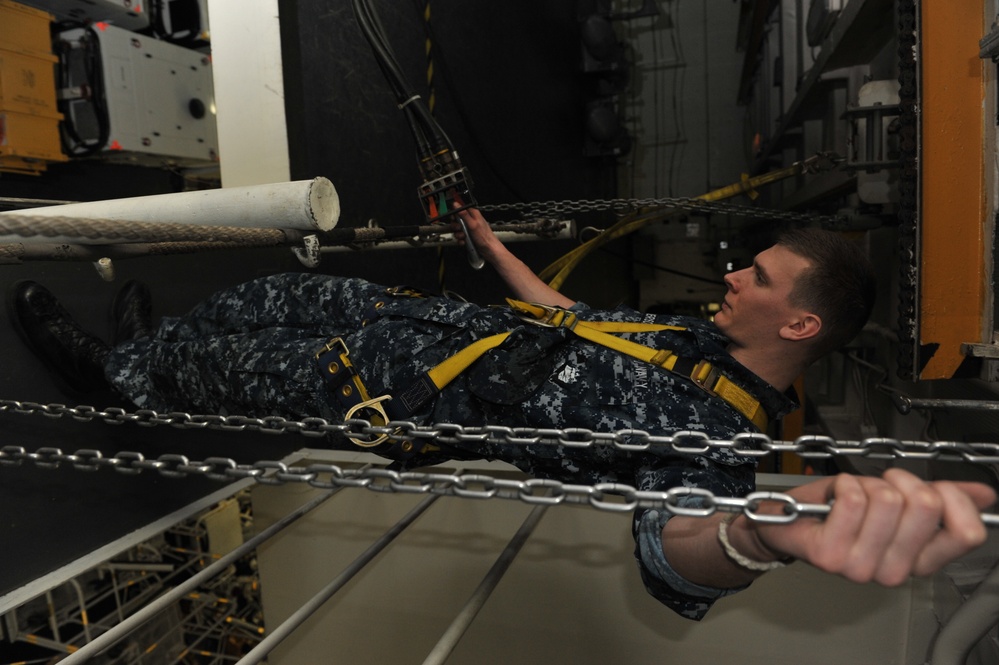 Sailor operates pneumatic winch