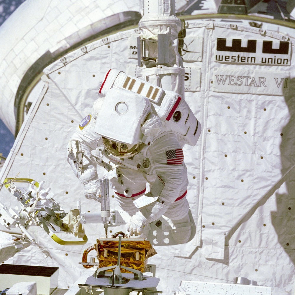 McCandless with Space Screw Gun