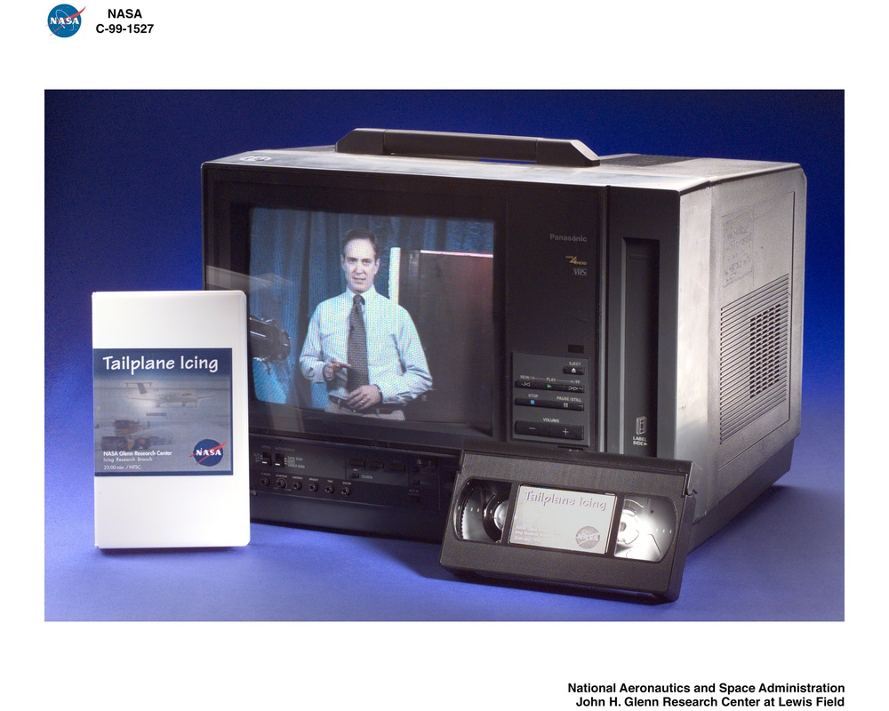 TAILPLANE ICING VIDEO PROMOTION