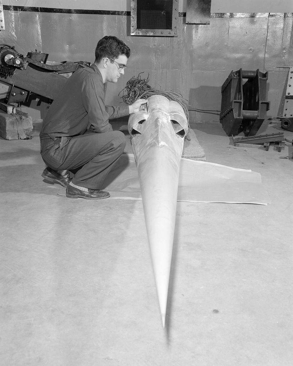 TYPICAL AIRPLANE INLET CONFIGURATION IN THE 8X6 FOOT WIND TUNNEL