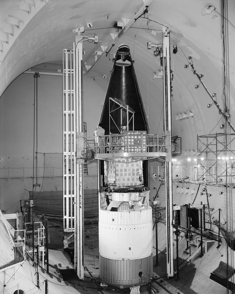 SPACECRAFT CLEAVANCE GAUGES FOR ORBITING ASTRONOMICAL OBSERVATORY OAO IN SPACE POWER CHAMBER SPC NO. 2
