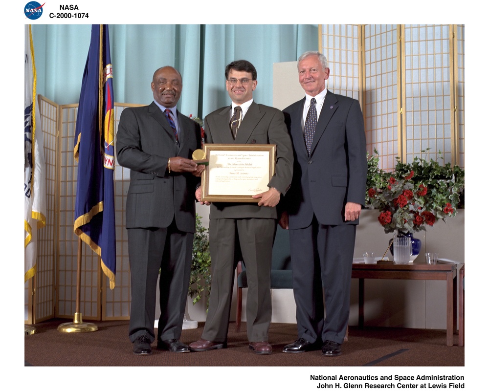 NASA 2000 HONOR AWARDS CEREMONY DON CAMPBELL - BRUCE STEINETZ - GENERAL DAILEY