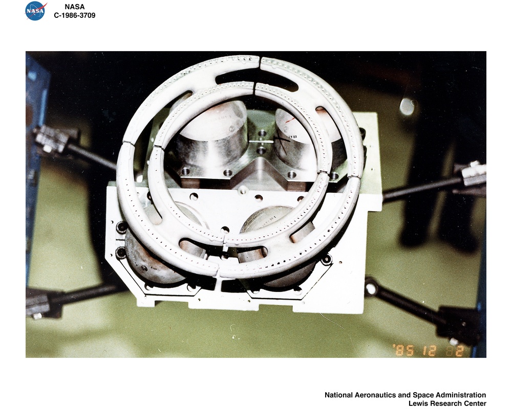 MOD II AUTOMOTIVE STIRLING ENGINE