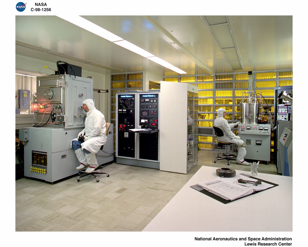 SILICON CARBIDE GROWTH FACILITY - CLEAN ROOM FACILITY AND SURFACE ANALYTICAL LABS