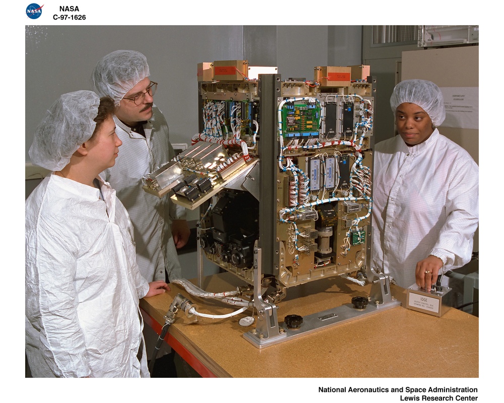 IDGE USMP 4 ISOTHERMAL DENDRITIC GROWTH EXPERIMENT - UNITED STATES MICROGRAVITY PAYLOAD 4