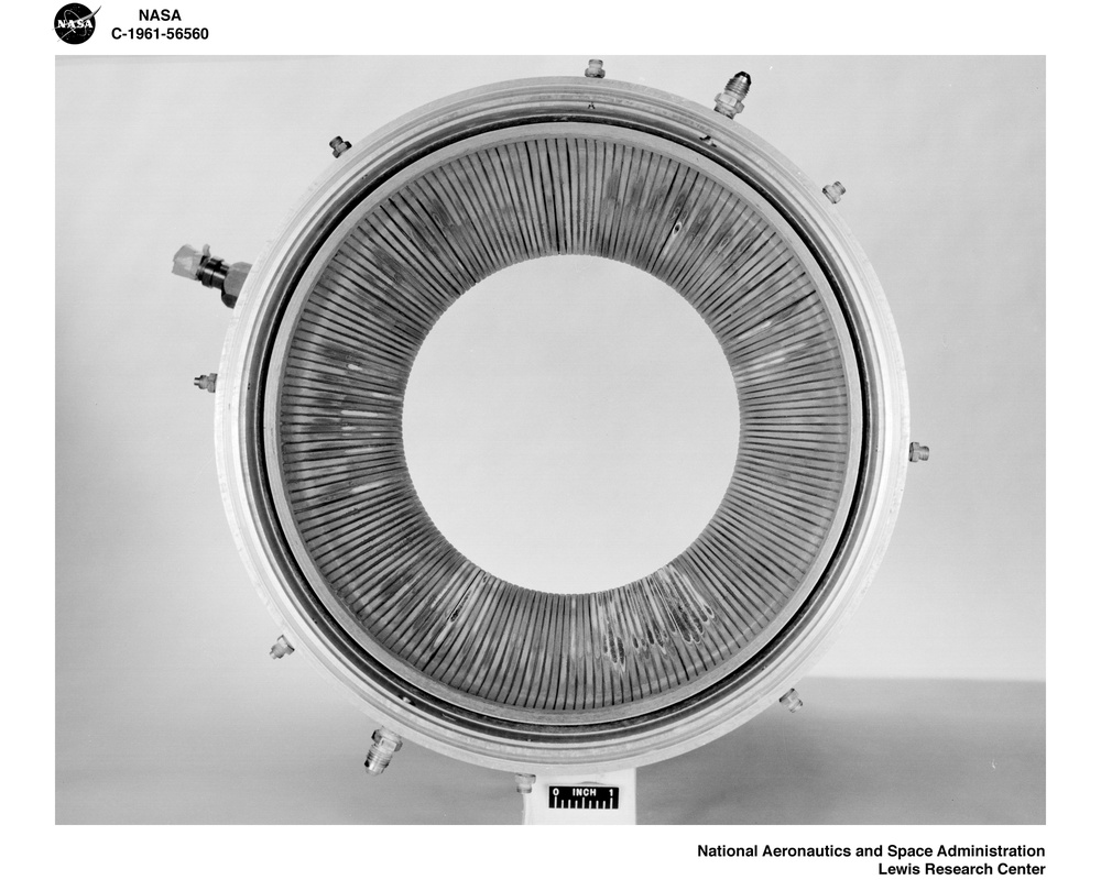 20K ROCKET ENGINE SHOWING COLOR PATTERNS ON INSIDE WALLS OF CHAMBER AND NOZZLE