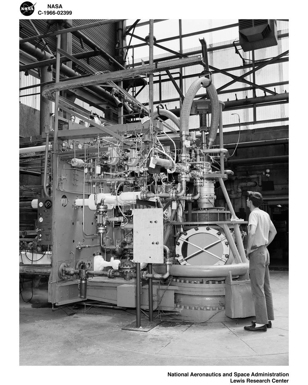 ZONE INJECTOR AT THE ROCKET ENGINE TEST FACILITY RETF TEST STAND