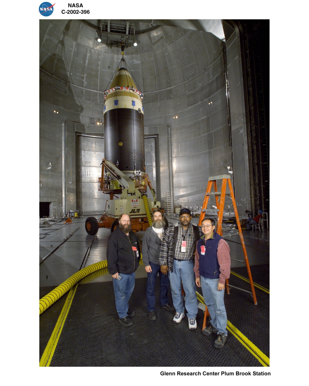 BOEING DELTA 4 SHROUD SEPARATION TEST IN SPACE POWER FACILITY AT NASA PLUM BROOK STATION
