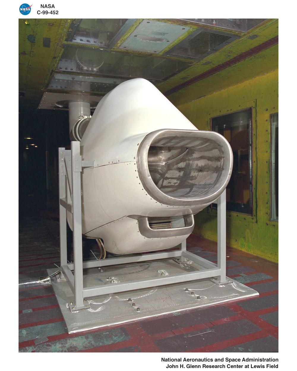 WICHITA STATE UNIVERSITY / ICING RESEARCH TUNNEL IRT