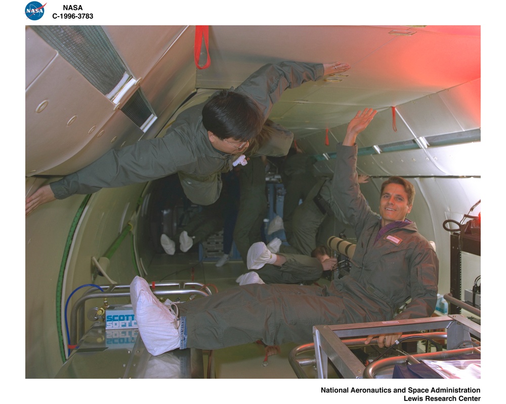 DC-9 AIRPLANE PRESS FLIGHT