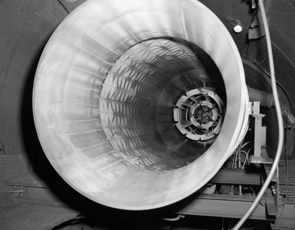 48 INCH RAM JET INNER LINER DAMAGE IN TANK 2 OF THE PROPULSION SYSTEMS LABORATORY PSL