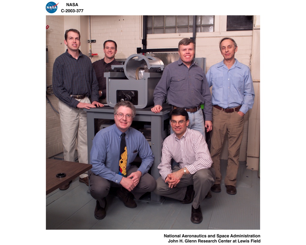 SEAL TEST RIGS - NASA GLENN RESEARCH CENTER STRUCTURAL SEAL TEAM WITH COLD FLOW AND SCRUB TEST RIG