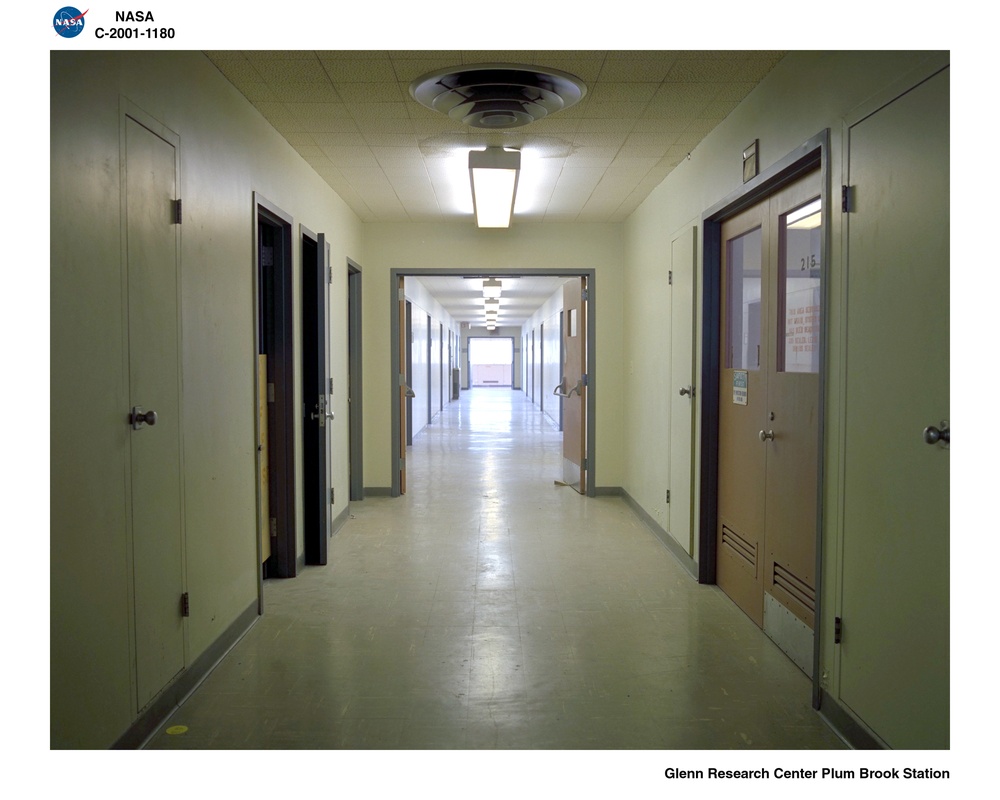 PLUM BROOK REACTOR FACILITY / HALLWAY / N - S