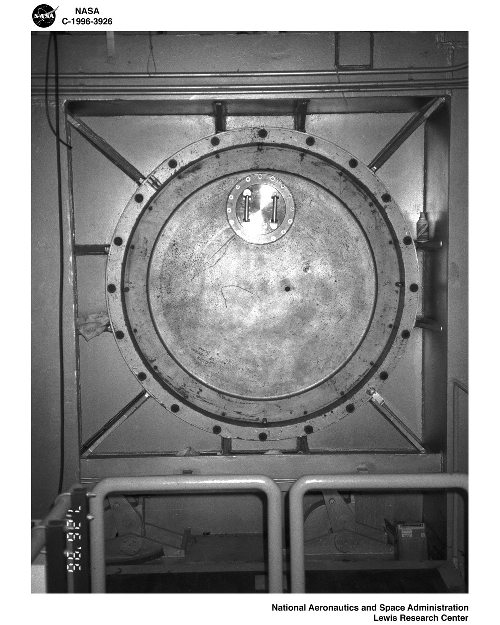 10X10 FOOT SUPERSONIC WIND TUNNEL SWT FACILITY SCHLIEREN BLANK PORT MODIFICATION