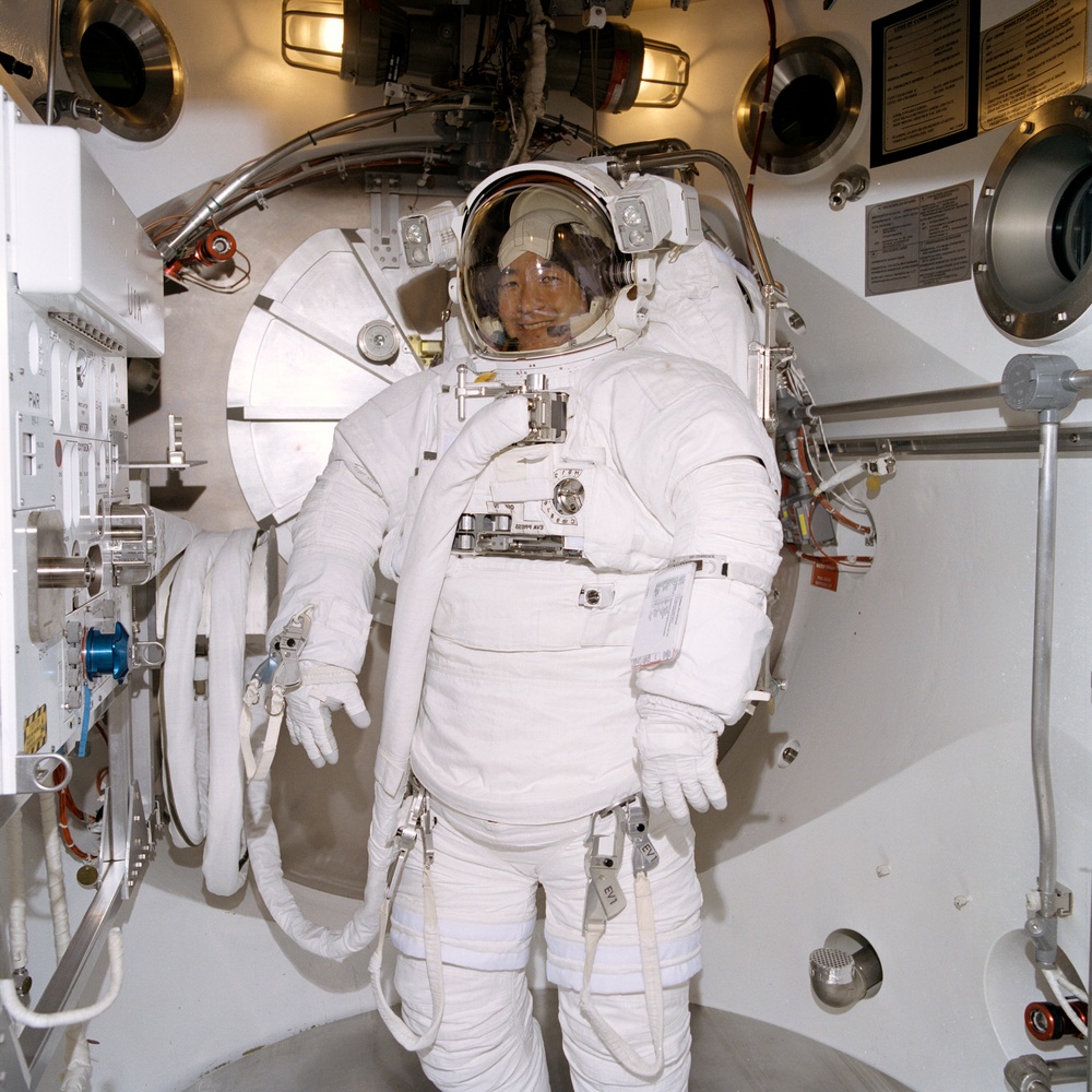 STS-108 crewmember Dan Tani in the SSATA