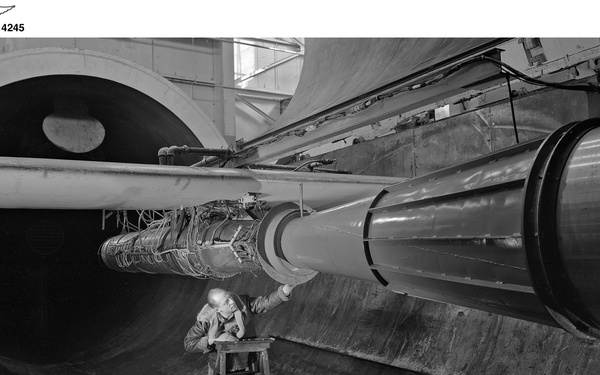 RAM JET INSTALLATION IN THE ALTITUDE WIND TUNNEL AWT