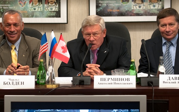 Expedition 21 Docking