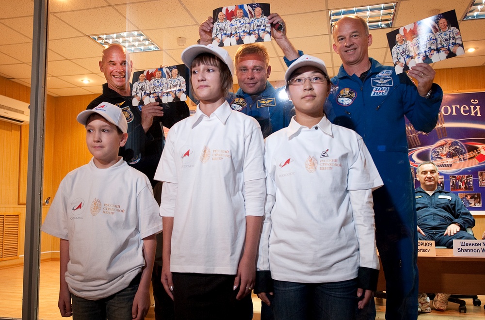 Expedition 21 Prelaunch Press Conference