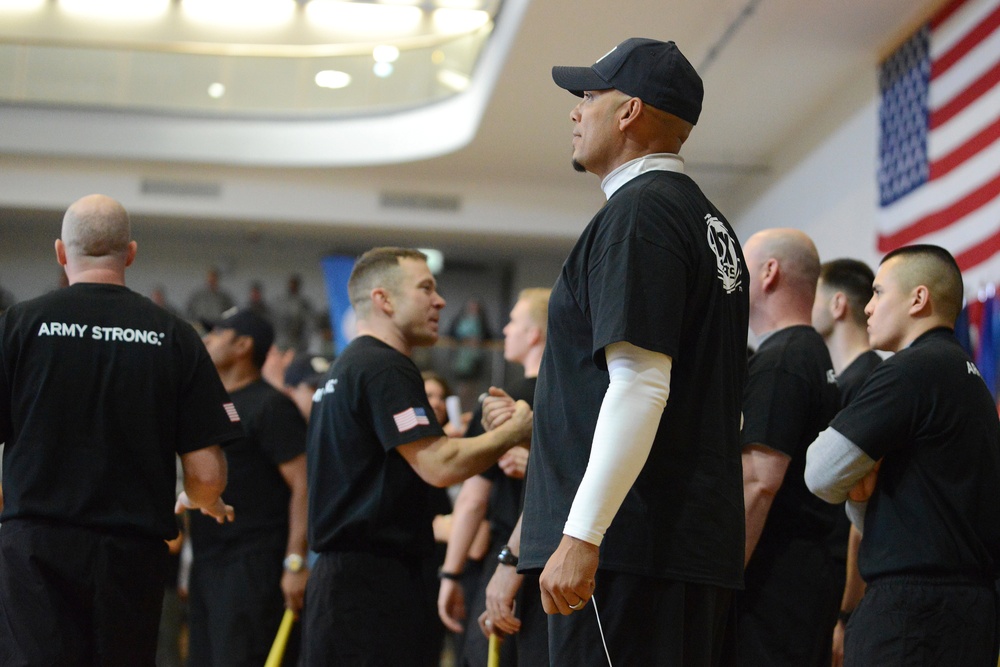 Fox Sports/Major League Baseball athletes visit Grafenwoehr
