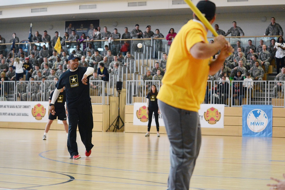 Fox Sports/Major League Baseball athletes visit Grafenwoehr