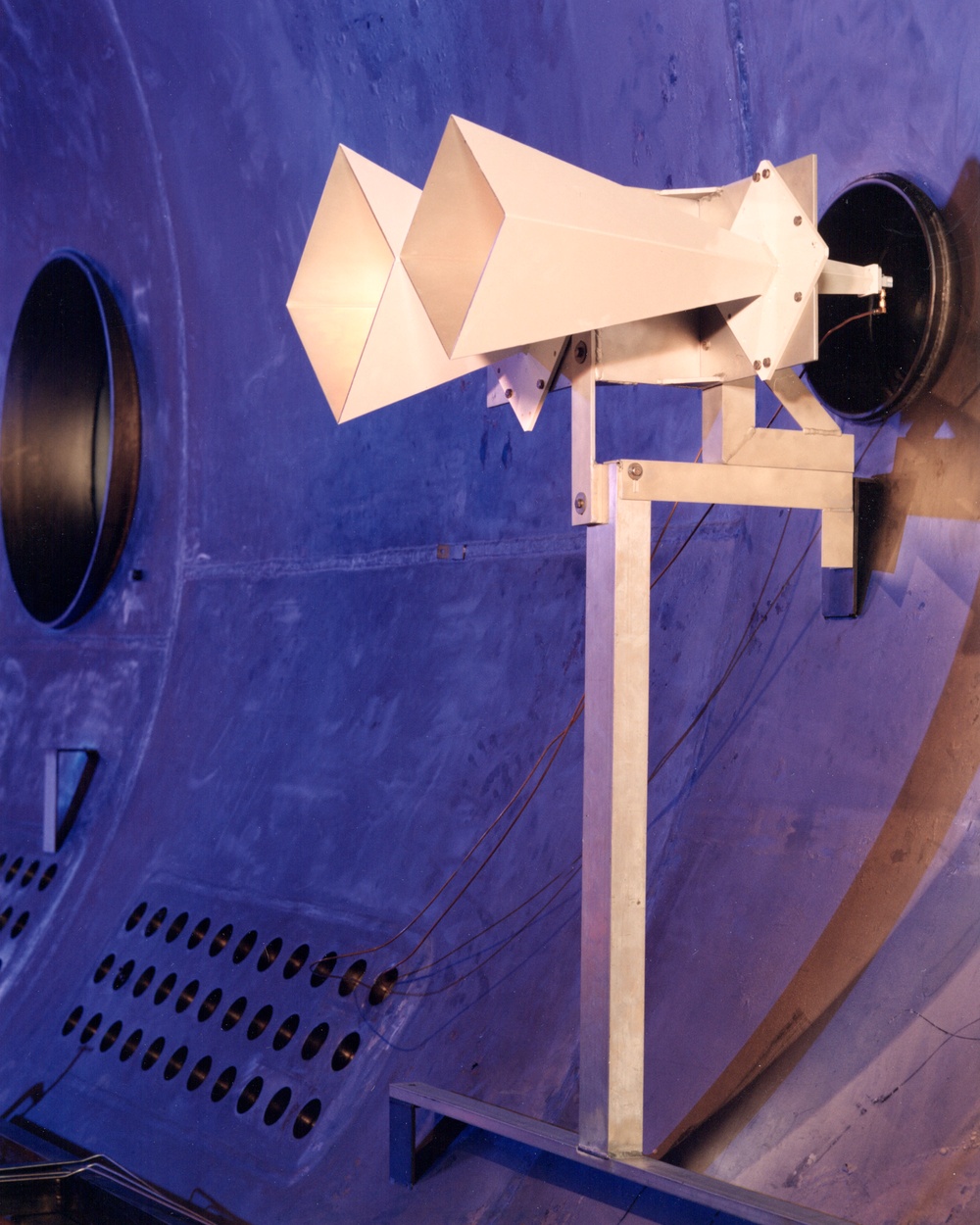 BREAK/ROUGH IDEA FUND SPONSOR OF TWO PAIR ANTENNA WITH THRUSTER TEST