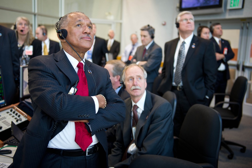 Space Shuttle Discovery Launch (201102240005HQ)
