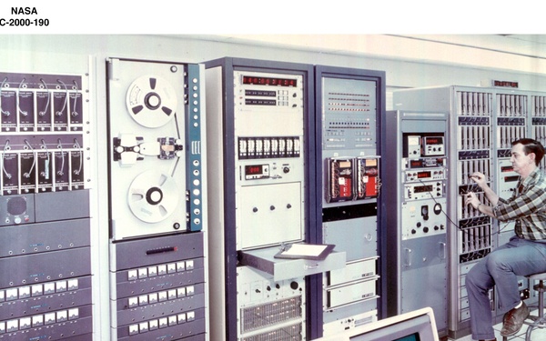 CSD - COMPUTER SERVICES DIVISION - CENTRAL ANALOG DATA RECORDING AREA