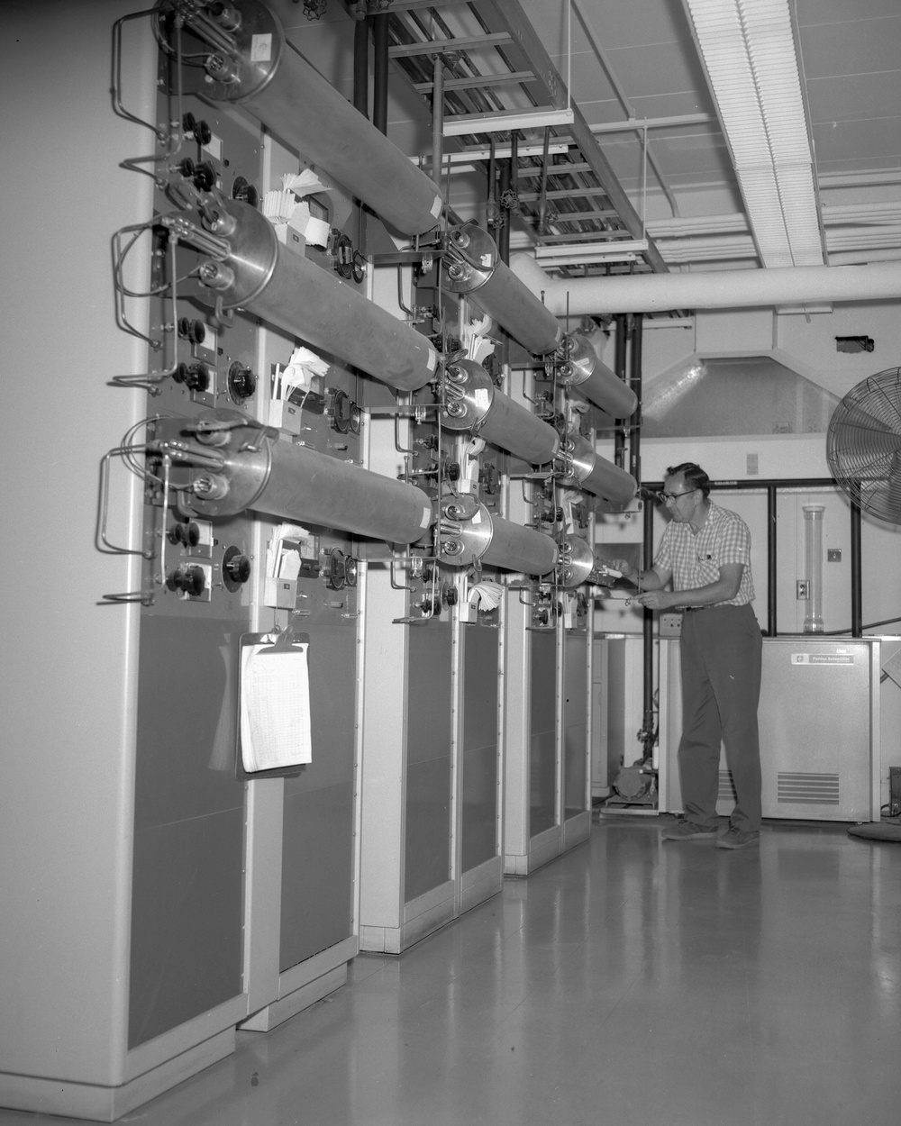 EXTERIORS AND INTERIORS OF THE SPACE POWER RESEARCH LABORATORY SPRL - ENERGY CONVERSION LABORATORY ECL - REDOX - RESEARCH ANALYSIS CENTER RAC - BASIC MATERIALS LABORATORY BML - VERTICAL LIFT FACILITY VLF