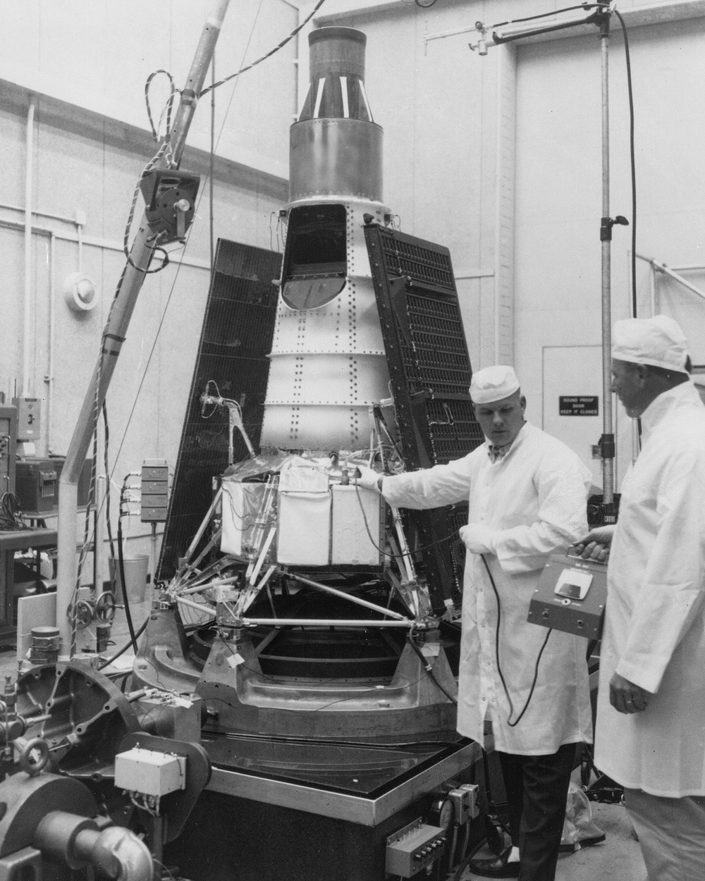 RANGER A6 SATELLITE FOR USE AT THE PARADE OF PROGRESS SHOW AT THE PUBLIC HALL CLEVELAND OHIO