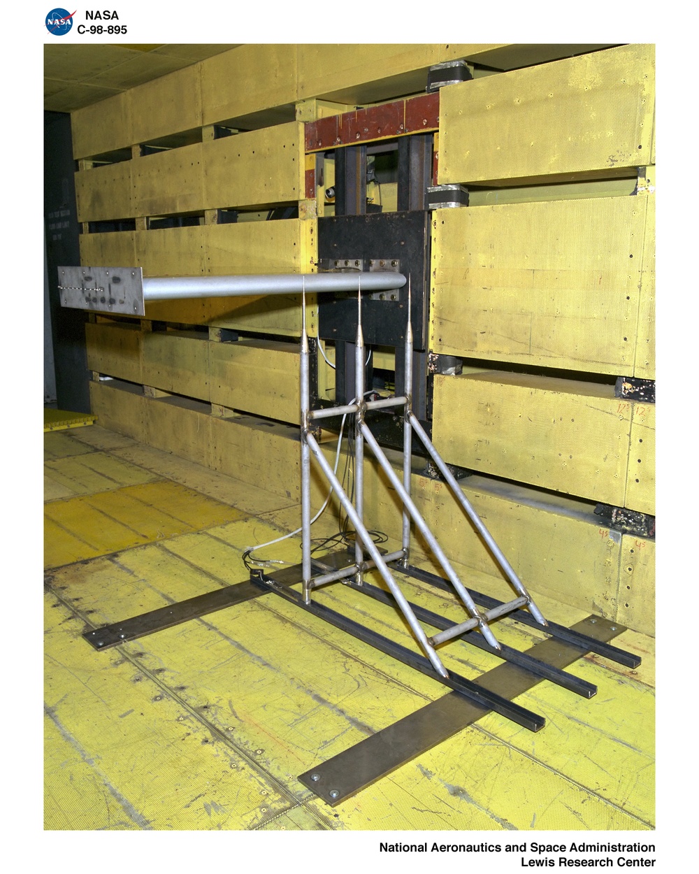 9X15 FOOT LOW SPEED WIND TUNNEL ROTOR ALONE NACELLE STRUT TEST