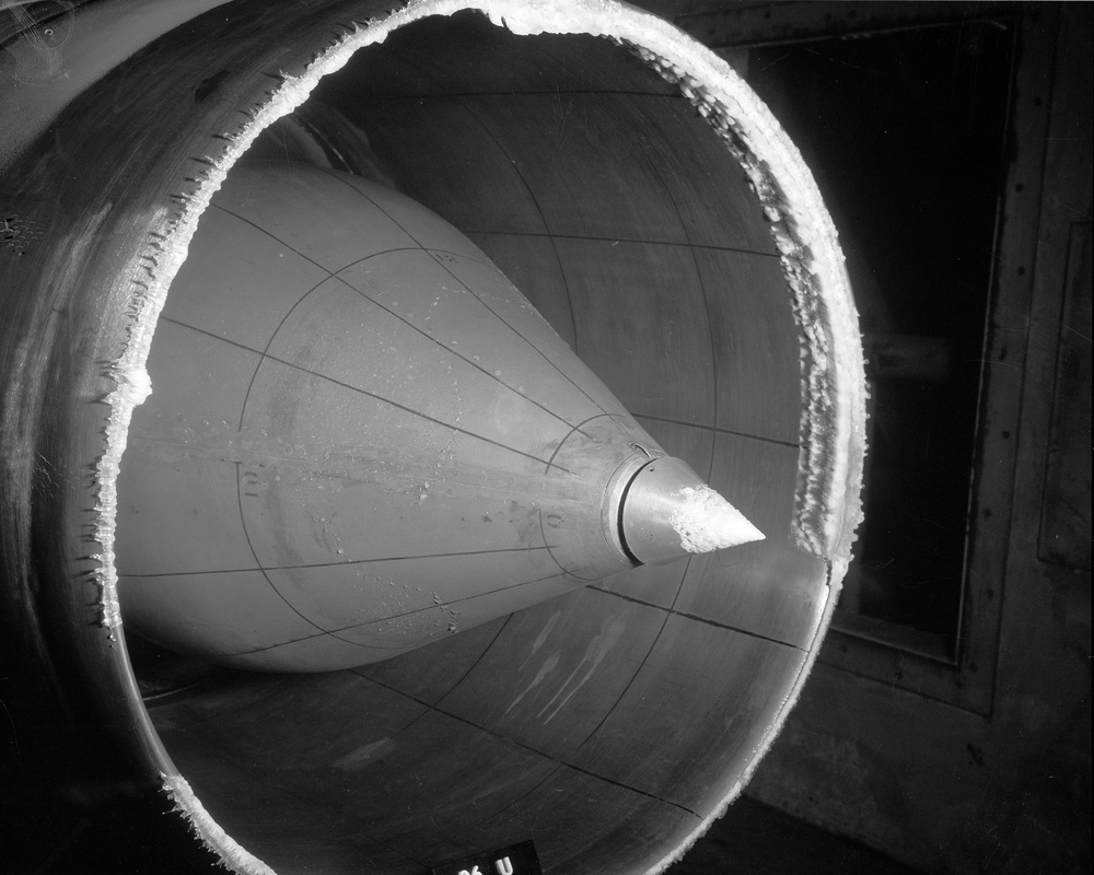 ICING AND ANTI-ICING OF ENGINE INLET DUCT FOR B-58 AIRPLANE