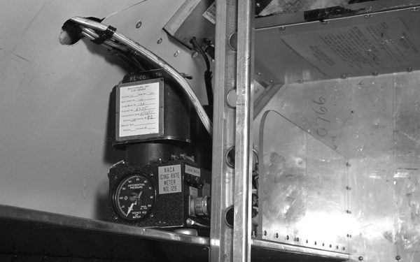ICING RATE METER ON UNITED AIRLINES DC-6 AIRPLANE NO. 05