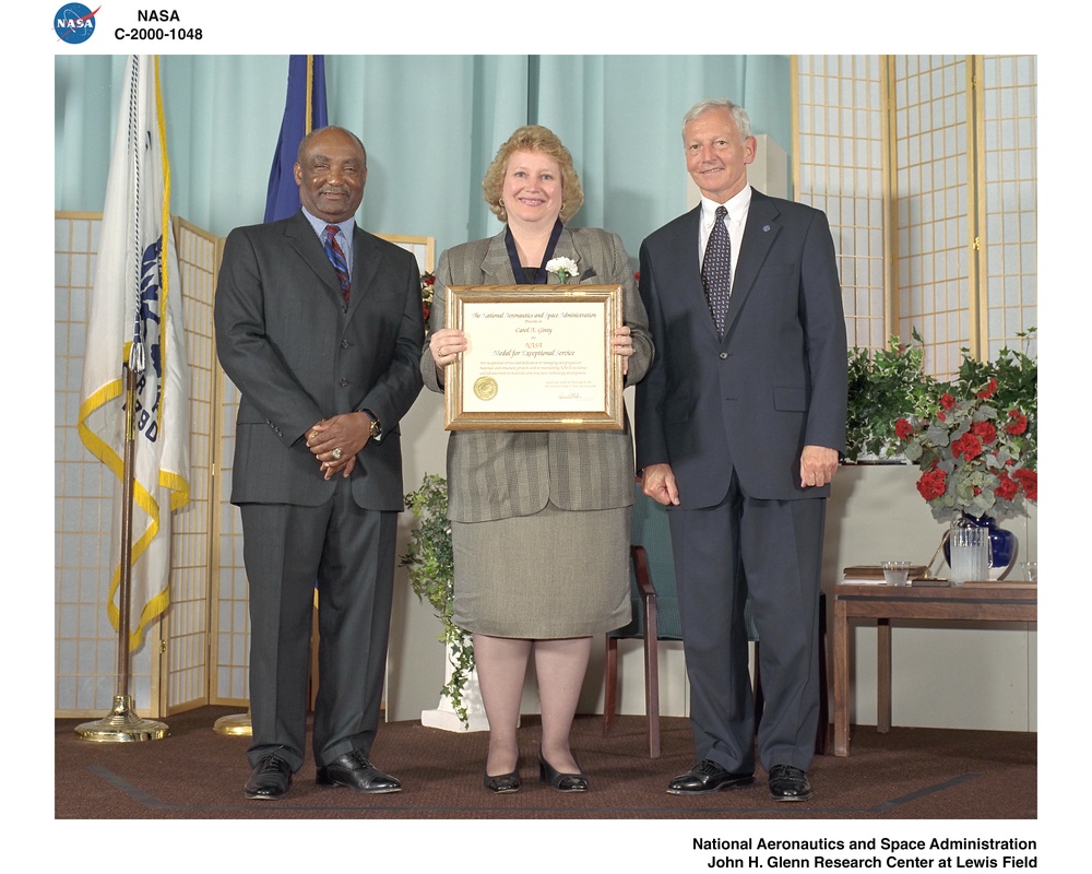 NASA 2000 HONOR AWARDS CEREMONY DON CAMPBELL - CAROL GINTY - GENERAL DAILEY