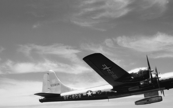 B-29 AIRPLANE FLIGHT TEST WITH TG-180 ENGINE RUNNING