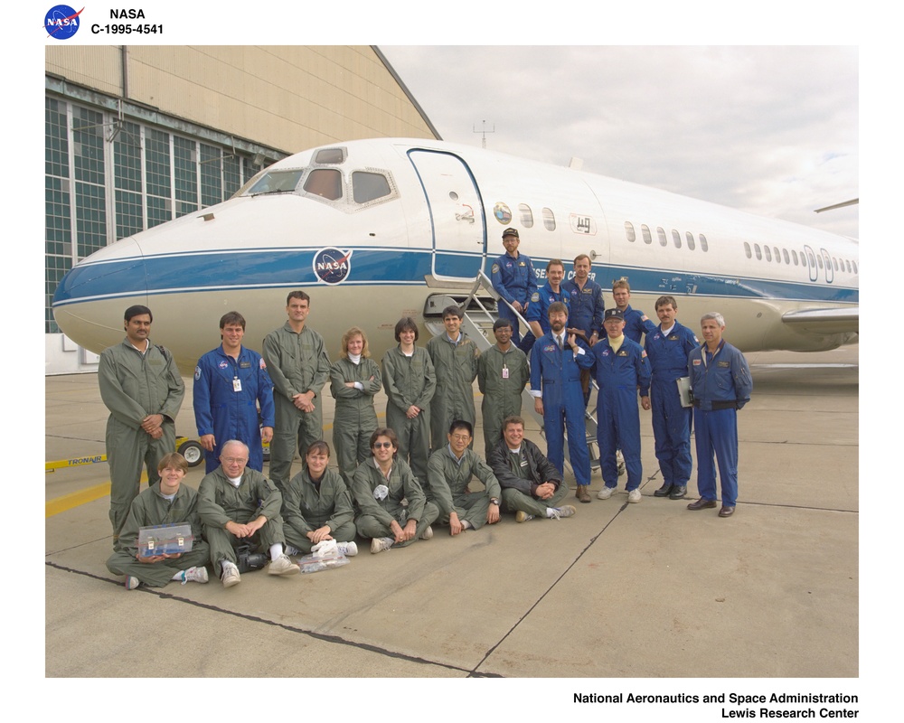 SPACE ACCELERATION MEASUREMENT SYSTEM SAMS IN-FLIGHT ON DC-9 AIRPLANE