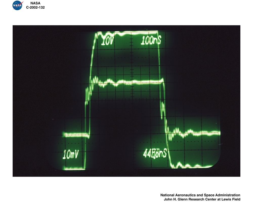 OSCILLOSCOPE IMAGES OF PHASE SHIFTER TRANSIENT RESPONSE